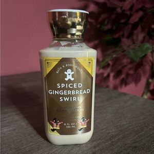 Bath & Body Works Spiced Gingerbread Lotion 🧴